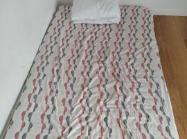 Nordic Sleep Spot，位于格洛斯楚普的酒店