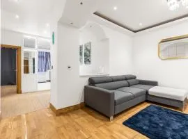 Central 2BR Croydon Flat, 6 Mins to Tram