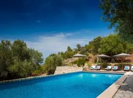 Secluded Oasis in Banyalbufar City, 1020