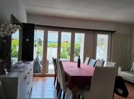 ruhiges Haus am See in Agno