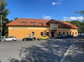Restaurace a Penzion U Labutě