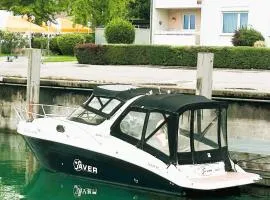 Floating Home - Übernachten auf einer Motoryacht im Hafen
