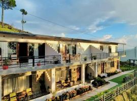 ilika Resort, Pauri，位于Pauri的酒店