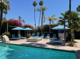 Desert Paradise - A Men's Clothing Optional Resort，位于棕榈泉棕榈泉国际机场 - PSP附近的酒店