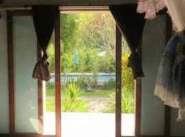 Apit Lawang Villas