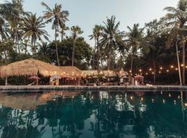 Beachfront Glamping - Escape in Nature，位于提安亚尔的酒店