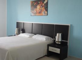 布迪酒店，位于普拉塔莫纳的酒店