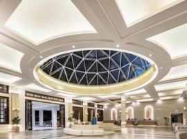 Sanya Summer Beach Sea View Hotel，位于三亚三亚凤凰国际机场 - SYX附近的酒店