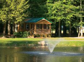 Alpine Lake Lakefront Cabin 5，位于South Corinth的家庭/亲子酒店