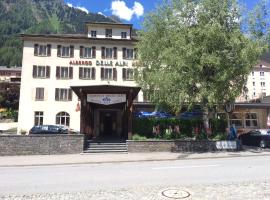 Hotel Des Alpes - Restaurant & Pizzeria，位于艾罗洛的滑雪度假村