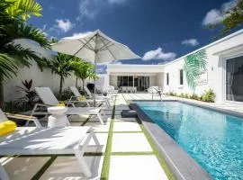 HoleTown Property 8 rooms Beach