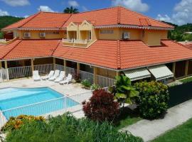 Maison en résidence privée avec piscine accès plage，位于莱特鲁瓦西莱的酒店