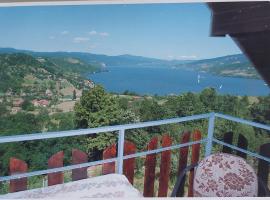 Apartman Jaredić - Private Accommodation, Privatni Smeštaj，位于下米拉诺瓦茨的酒店