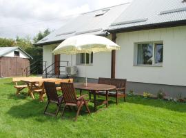 Beautiful holiday home in Masuria on river and lake，位于Stacze的酒店