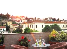 L'attico Rinascente，位于锡尼亚的酒店