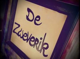 De Zweverik，位于德塞尔的酒店
