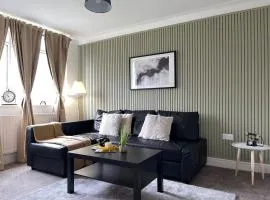 Spacious home in Woodhouse sleeps 10 guests!