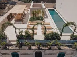 ISULATRAVEL - Palazzo Sicilia con piscina riscaldata