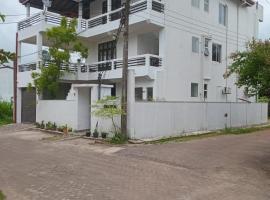 Vista 3 Highway Exit Athurugiriya，位于Pore的酒店
