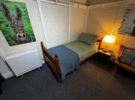 Ground Floor Cute & Cozy - 1 Person Studio - South Pier