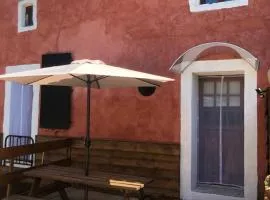House 2 people