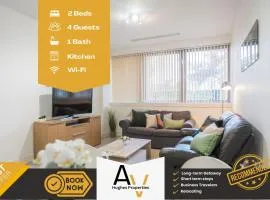 Spacious Two-Bedroom Apartment - Central Location, 7 Mins from Station, Perfect for Business or leisure Stays By AV Hughes Properties