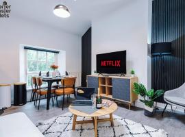 2 Bedroom Top Floor Apartment that Sleeps 4，位于伯肯黑德的酒店