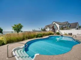 Backyard Oasis with Outdoor Kitchen! Moses Lake Home