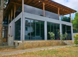 Uludag Nefes Echoes by the Woods，位于乌鲁达的酒店