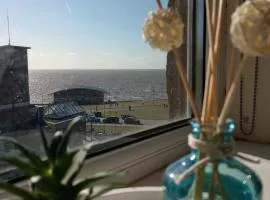Seaside Flat 3 by Hunstanton Holidays