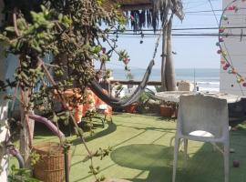 Huanchaco Surf Camp，位于万查科的酒店