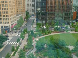 Pentagon Luxe Apartments Arlington - Near DC，位于阿林顿的酒店