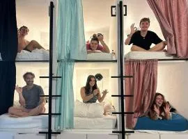 Ocean Lovers Hostel & Apartments
