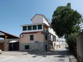 Holiday house with a parking space Pakostane, Biograd - 23466