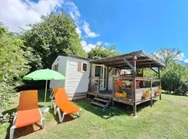 Mobil home confortable avec terrasse pour 6 personnes - API-1-52-698
