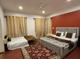 Grand Stone&Wood 3 Room Mansion