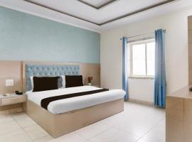 Super Hotel O Heera Nagar Formerly Cosy stay，位于哈尔德瓦尼潘特纳加机场 - PGH附近的酒店