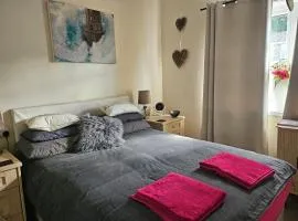 Shalom, in Saundersfoot, near the sea