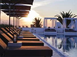 Livin Mykonos Hotel - Adults Only，位于米克诺斯城米科诺斯机场 - JMK附近的酒店