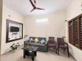 2BHk Homestay Opp Mysore Zoo, Kamadhenu Homestay B，位于迈索尔的酒店