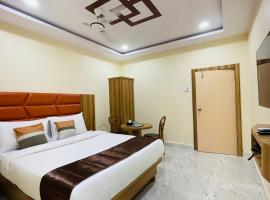 Riverside Retreat Dombivli - Swimming Pool - Couple Friendly - Comfortable Stay，位于Dombivli的酒店