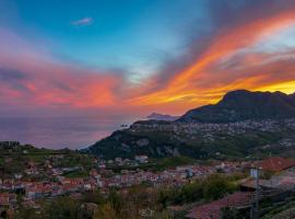 Magico Tramonto，位于Pianillo的酒店