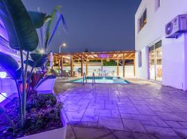 Black Swan Villa，位于皮尔瓦利亚的酒店