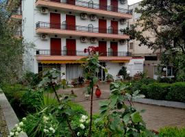 To NEON，位于卢特拉伊帕蒂斯的酒店