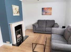 Spacious 3BR Home in Basingstoke