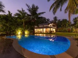 StayVista at Wings On Water - Riverview Villa with Pool