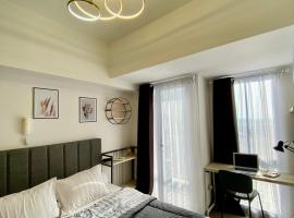 Apt Modern Tokyo Riverside at PIK2 by TYAFY Living，位于Muara的酒店