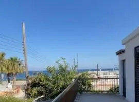 Аpartment 2 bedrooms 50 meters from the sea