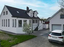 Lovely Home In Höganäs With Wifi