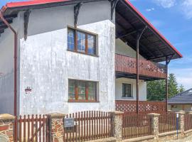 1 Bedroom Nice Apartment In Debrzno，位于Debrzno的酒店